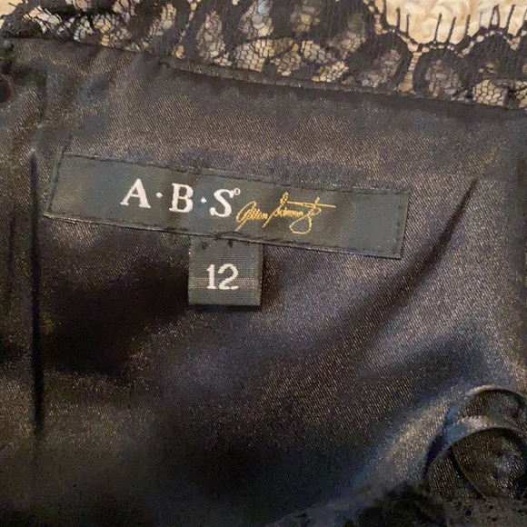 Strapless lace with ruching waist cocktail dress - Picture 4 of 4